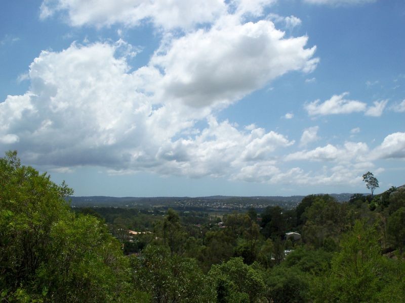 6 Hillside Crescent, Edens Landing QLD 4207