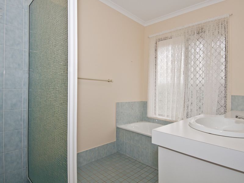 10 Clayton Drive, Edens Landing QLD 4207