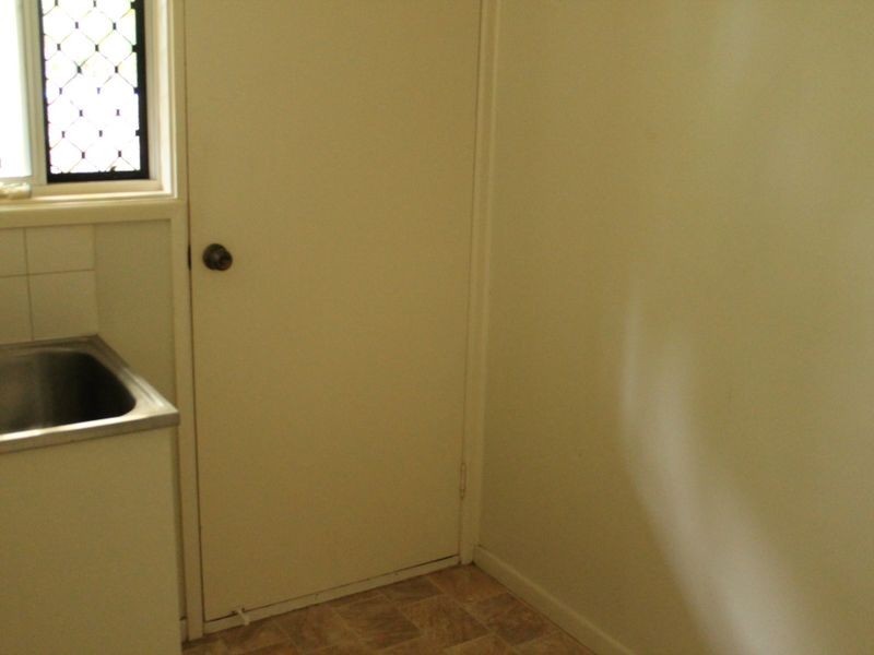 6 Castile Cresent, Edens Landing QLD 4207