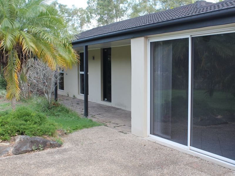 6 Castile Cresent, Edens Landing QLD 4207
