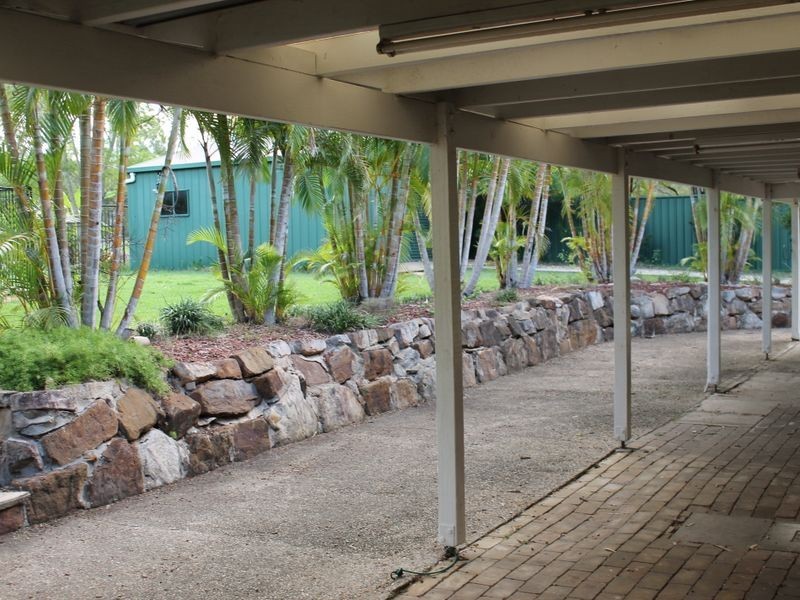 6 Castile Cresent, Edens Landing QLD 4207