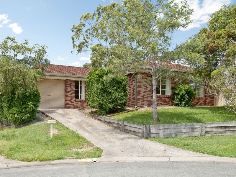 5 Leigh Place, Edens Landing QLD 4207