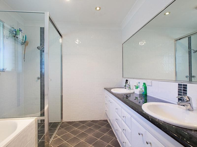 3 Jempal Court, Tanah Merah QLD 4128