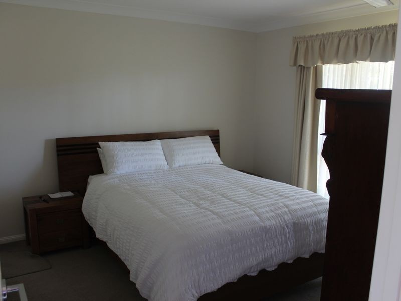 8 Rowsell Court, Mount Warren Park QLD 4207