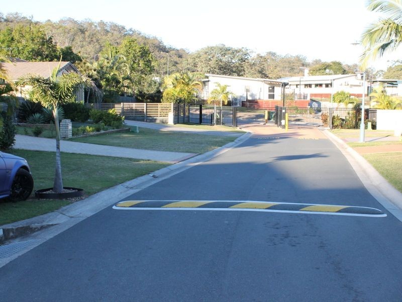 3 Mountain View Cresent, Mount Warren Park QLD 4207