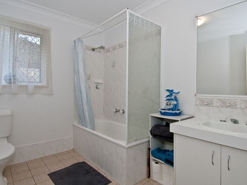 11 Kummara Road, Edens Landing QLD 4207