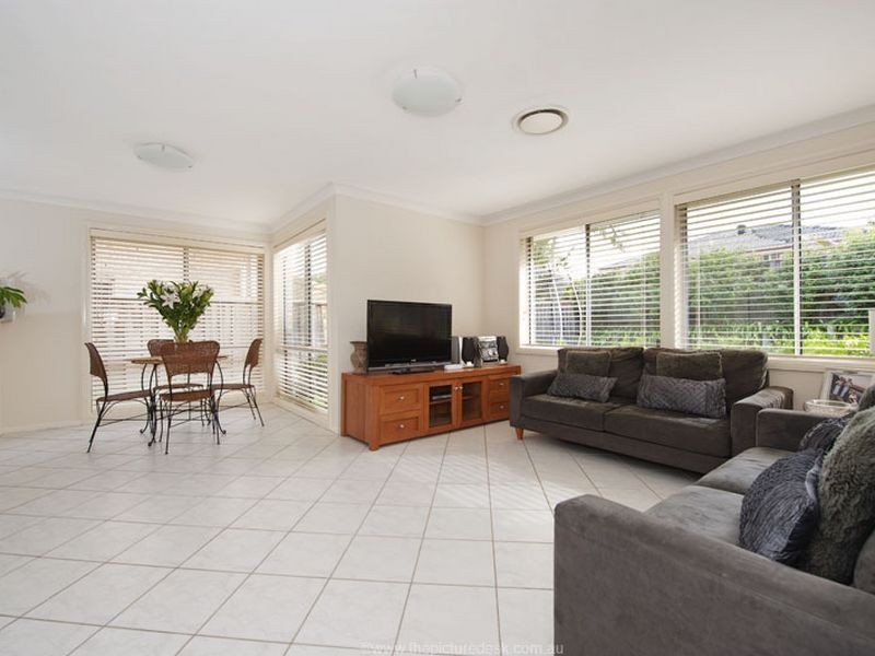 4 Waterside Grove, Warriewood NSW 2102