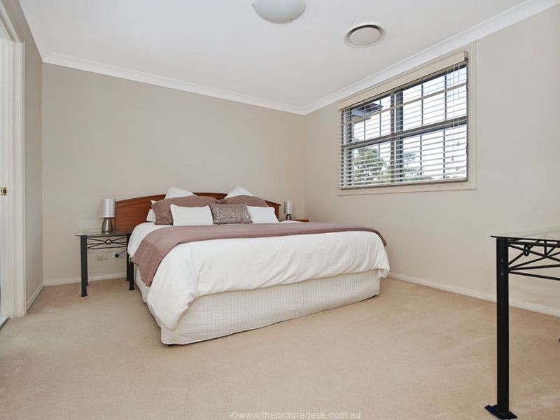 4 Waterside Grove, Warriewood NSW 2102