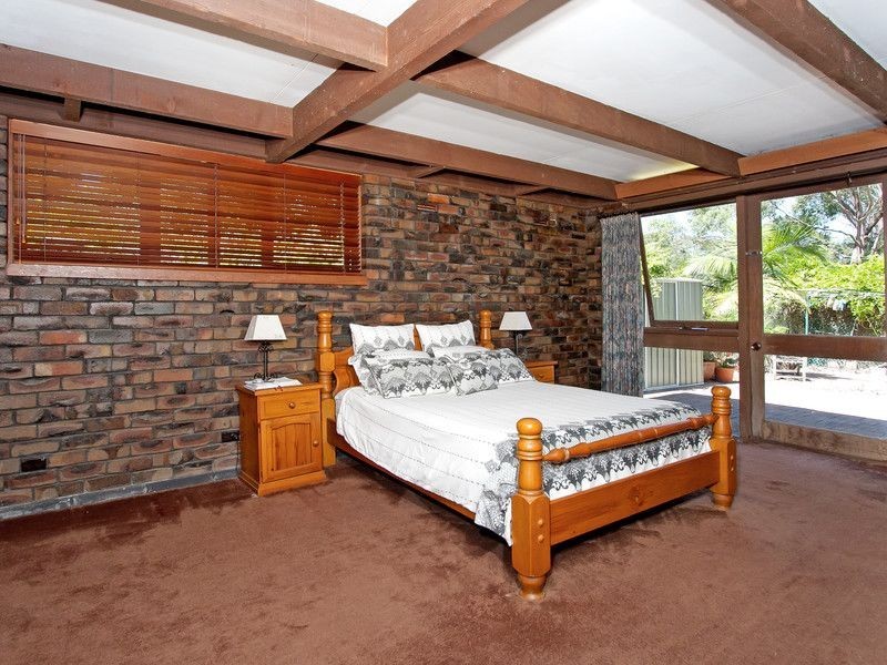 9 Wakooka Avenue, Elanora Heights NSW 2101