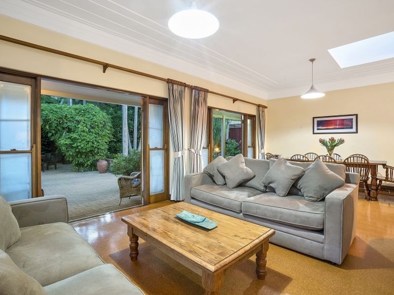 18 Eastbank Avenue, Collaroy NSW 2097