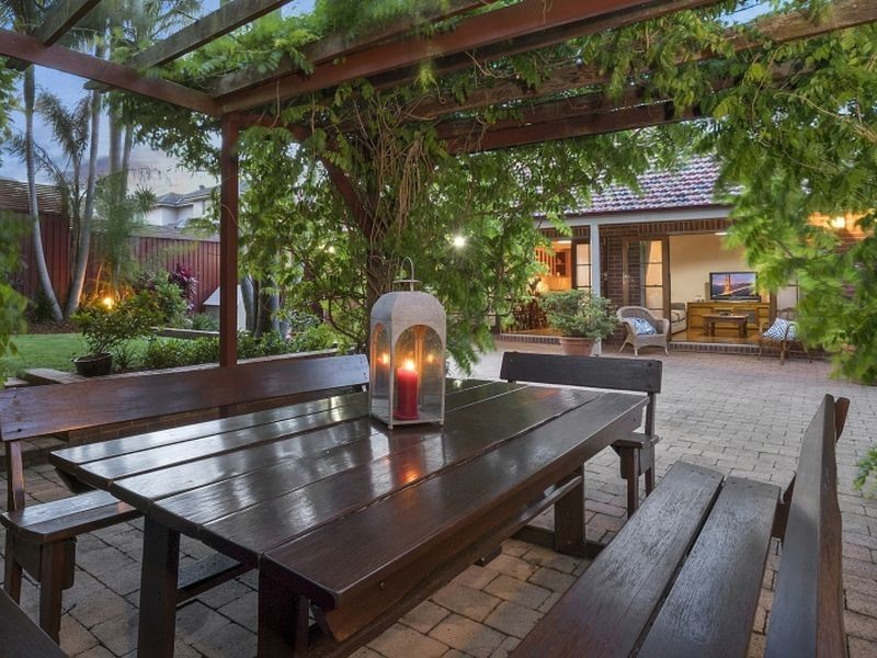 18 Eastbank Avenue, Collaroy NSW 2097