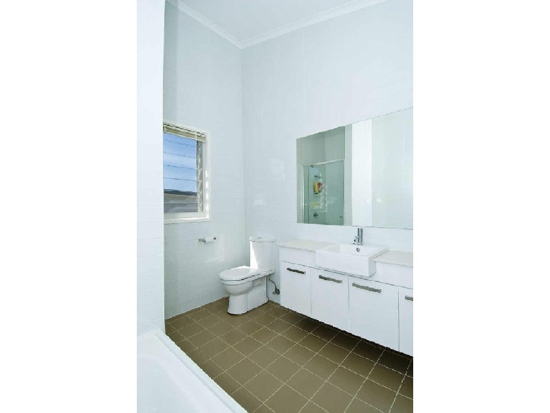 9 Orchard Street, Warriewood NSW 2102