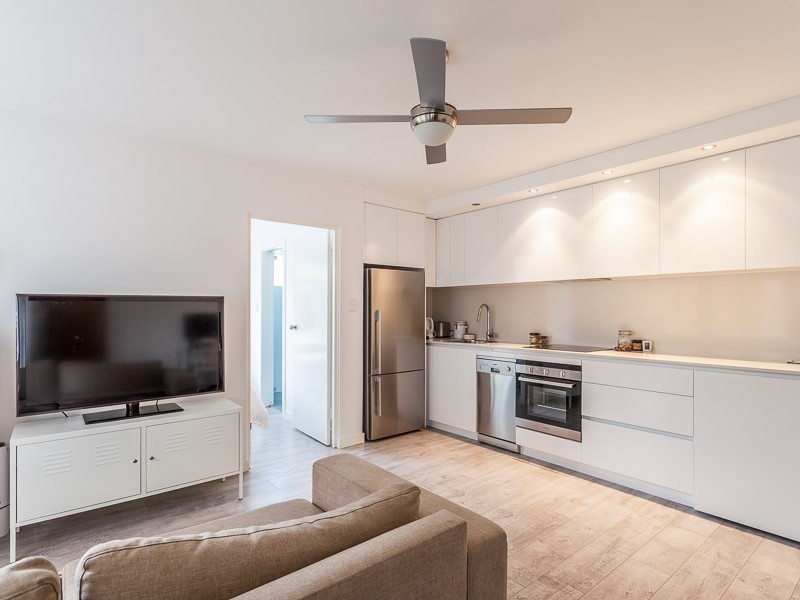 3/15 Kooloora Avenue, Freshwater NSW 2096