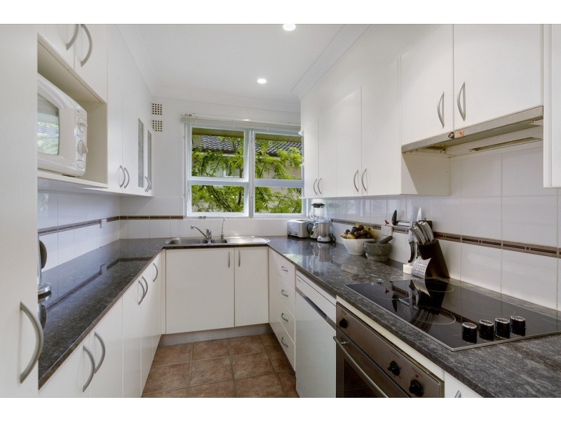 6/4 Grafton Crescent, Dee Why NSW 2099