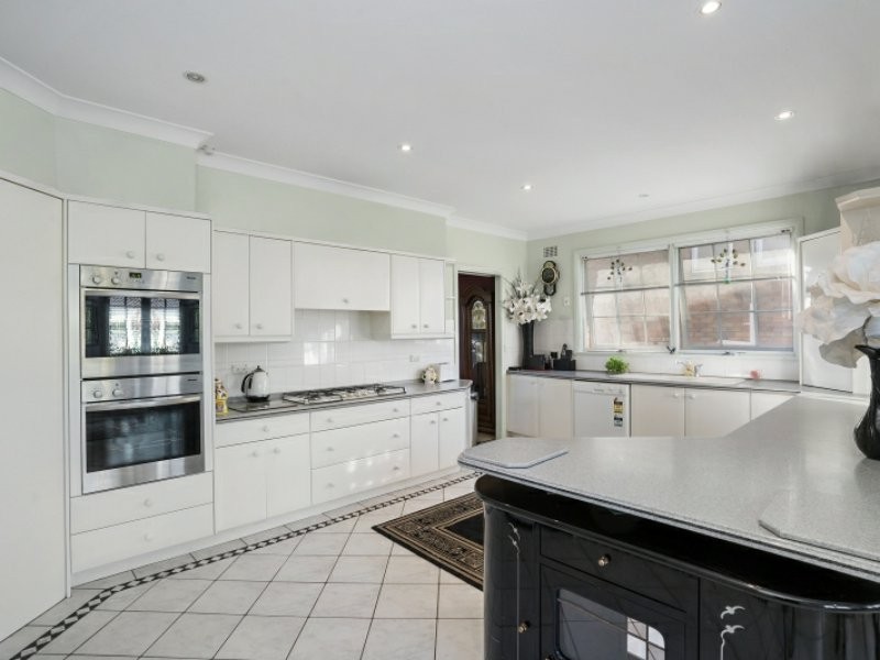 16 Munnumba Avenue, Belrose NSW 2085