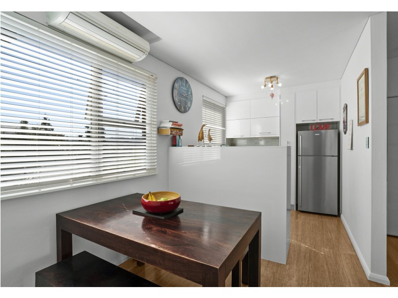 2/12 Goodwin Street, Narrabeen NSW 2101