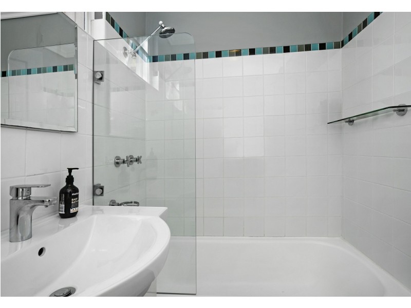 2/12 Goodwin Street, Narrabeen NSW 2101