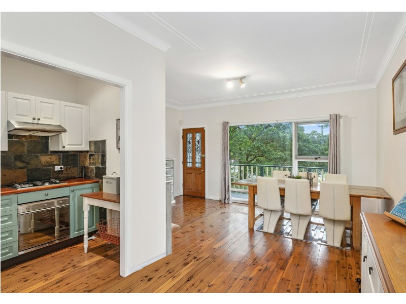 2 Lakeview Parade, Warriewood NSW 2102