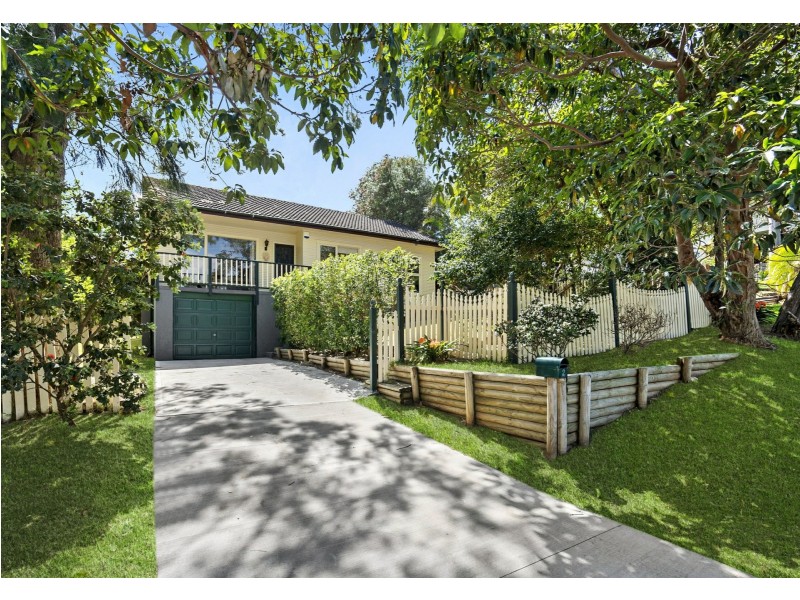 2 Lakeview Parade, Warriewood NSW 2102