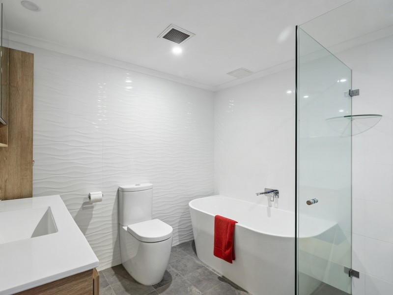 2/10 Lagoon Street, Narrabeen NSW 2101