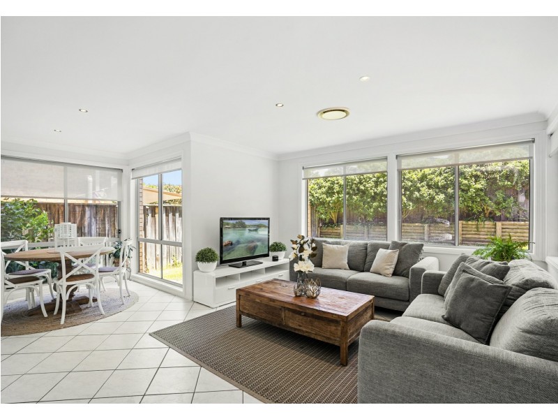 4 Waterside Grove, Warriewood NSW 2102