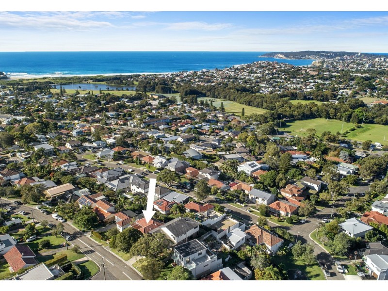 31 Jocelyn Street, North Curl Curl NSW 2099