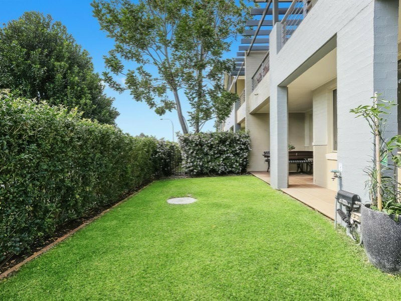 1/2 Fantail Avenue, Warriewood NSW 2102