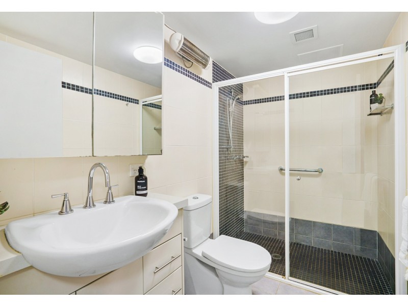 8/6-8 Waterloo Street, Narrabeen NSW 2101