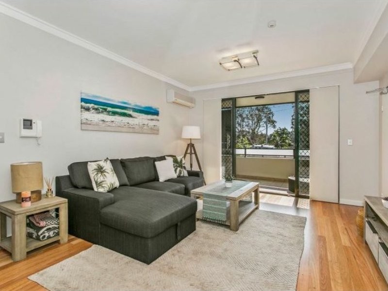 1/39-41 Lagoon Street, Narrabeen NSW 2101