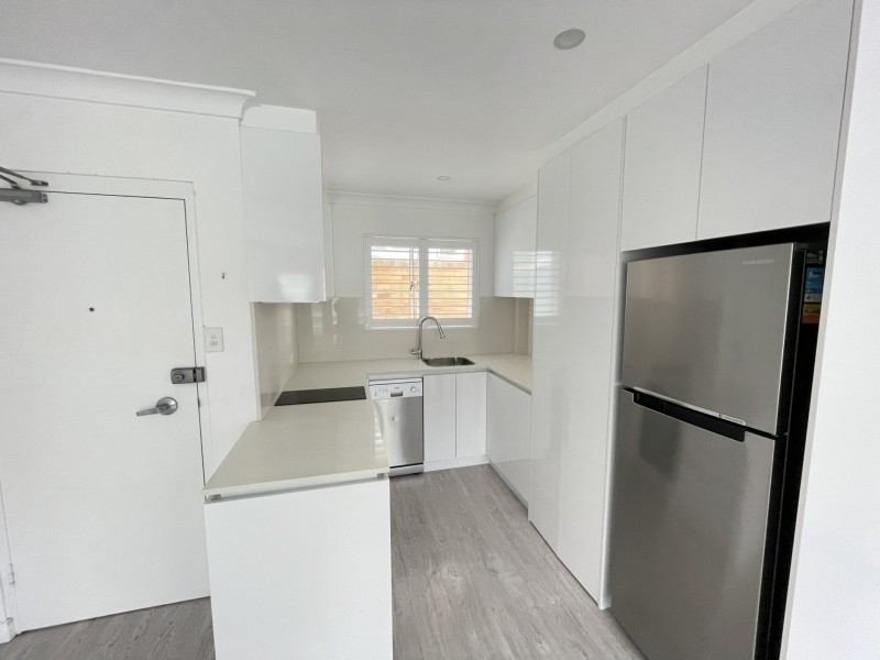 21/15 Kooloora Avenue, Freshwater NSW 2096