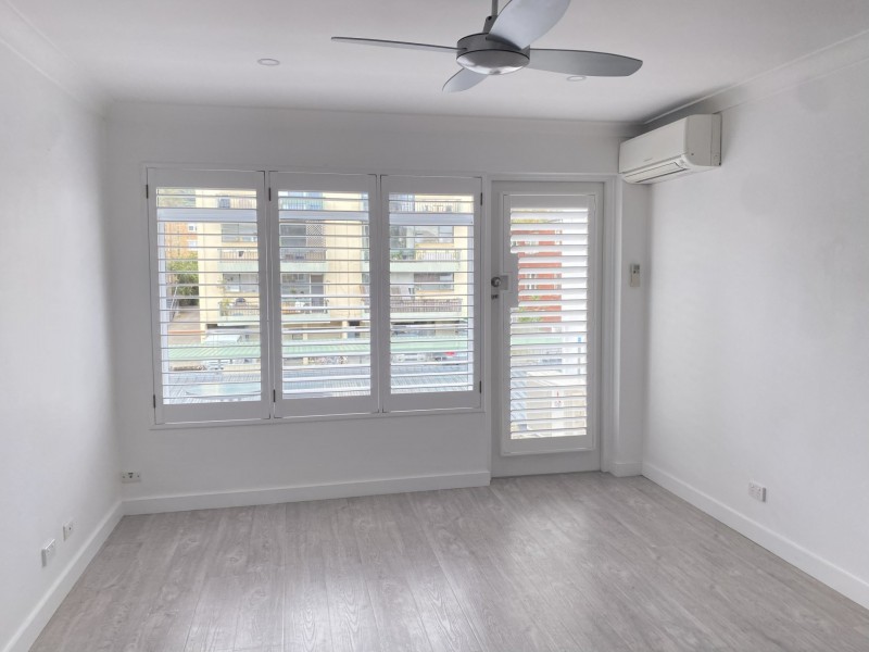 21/15 Kooloora Avenue, Freshwater NSW 2096