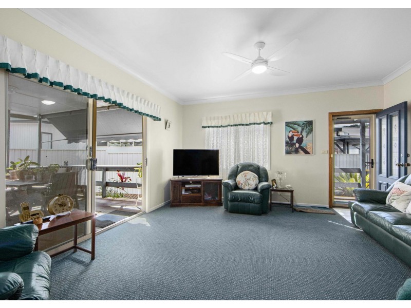 11 Walker Street, Crescent Head NSW 2440