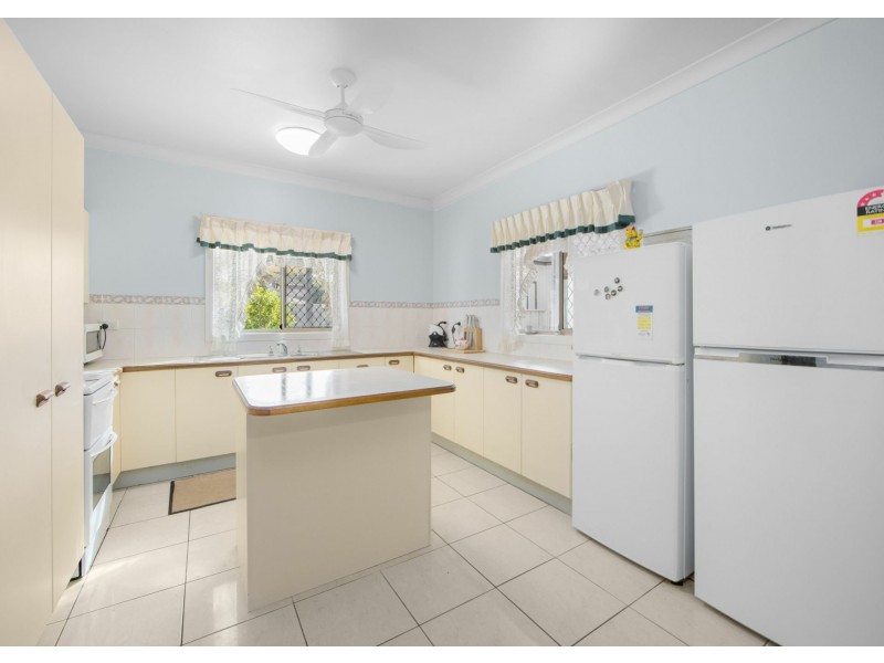 11 Walker Street, Crescent Head NSW 2440