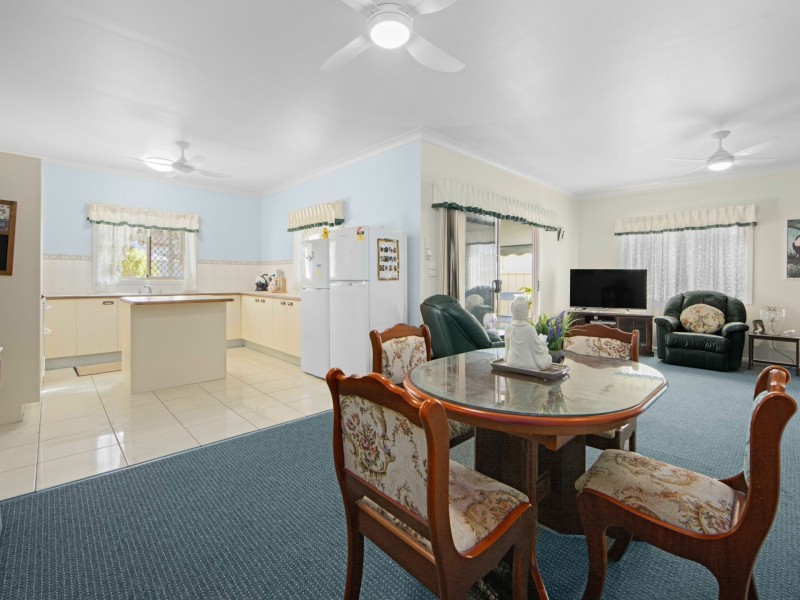 11 Walker Street, Crescent Head NSW 2440