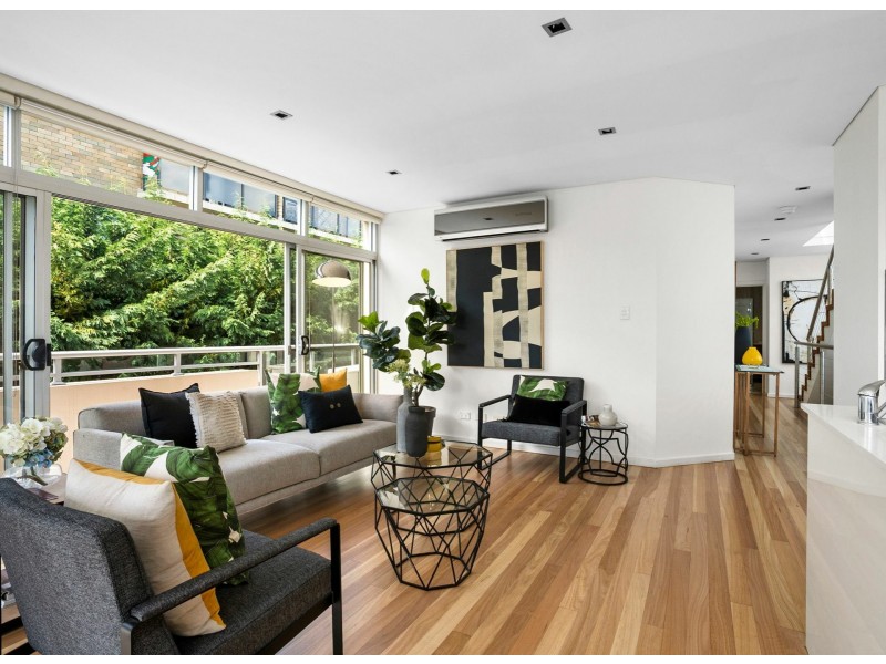 2/111 Lagoon Street, Narrabeen NSW 2101