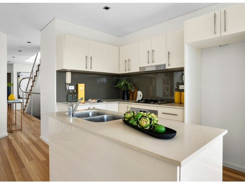 2/111 Lagoon Street, Narrabeen NSW 2101