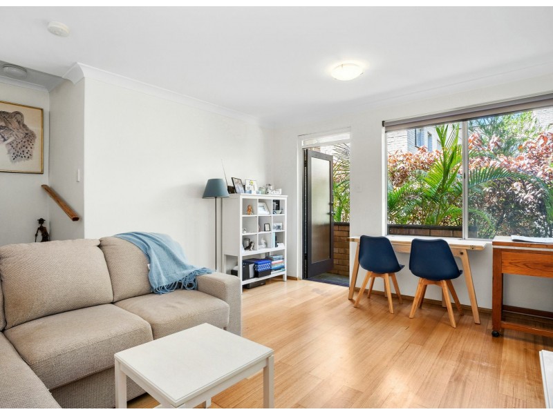 1/16 Clarke Street, Narrabeen NSW 2101