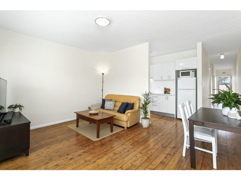 2/97 Ocean Street, Narrabeen NSW 2101