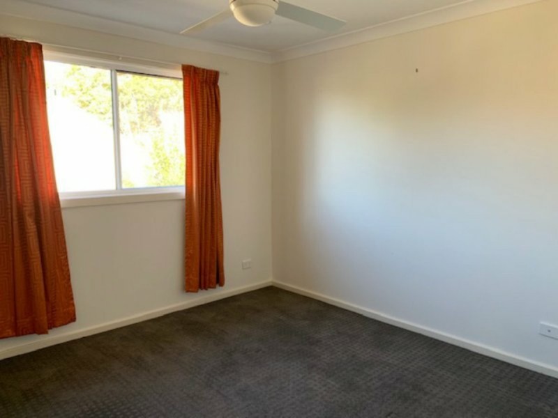 2/19 Grasmere Crescent, Wheeler Heights NSW 2097