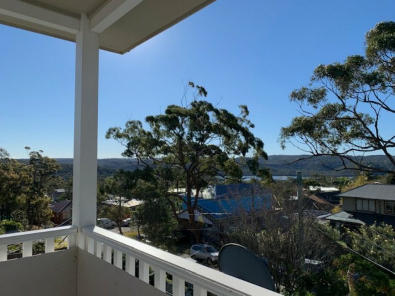 2/19 Grasmere Crescent, Wheeler Heights NSW 2097