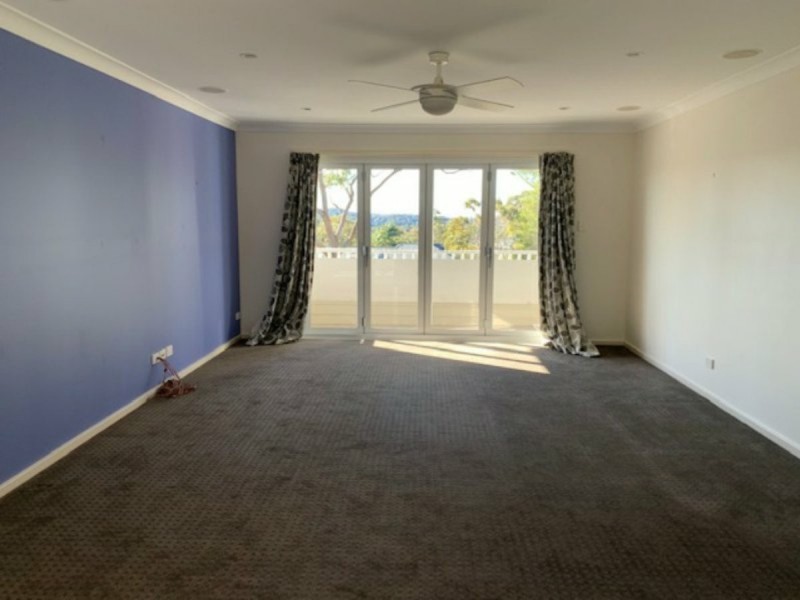 2/19 Grasmere Crescent, Wheeler Heights NSW 2097