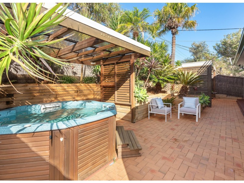 62 Lagoon Street, Narrabeen NSW 2101