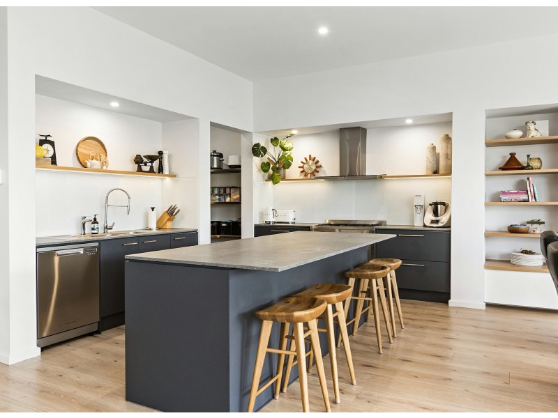 16 Iluka Avenue, Elanora Heights NSW 2101