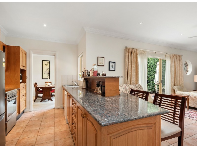 33 Suzanne Road, Mona Vale NSW 2103