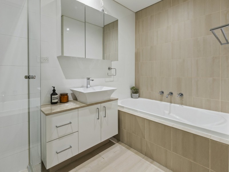 8/39-41 Lagoon Street, Narrabeen NSW 2101