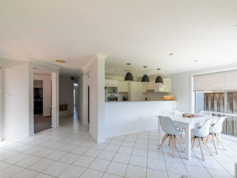 4 Waterside Grove, Warriewood NSW 2102