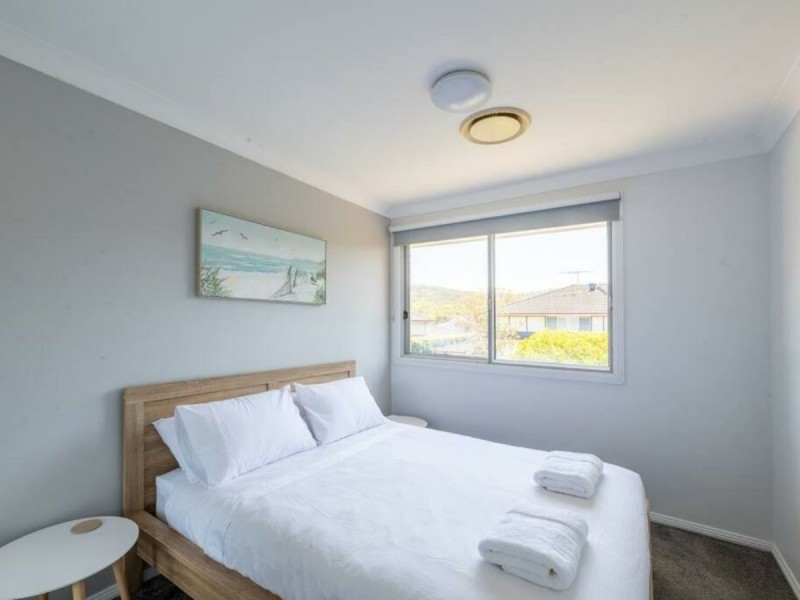 4 Waterside Grove, Warriewood NSW 2102