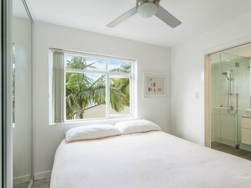 3/15 Kooloora Avenue, Freshwater NSW 2096