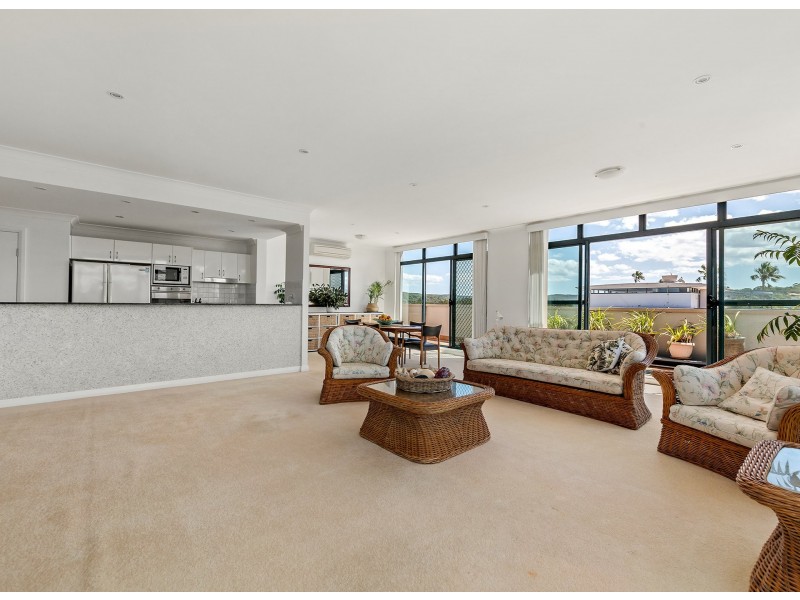 401/20 Wellington Street, Narrabeen NSW 2101