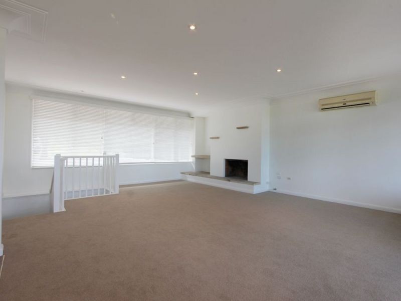 128 Elanora Road, Elanora Heights NSW 2101